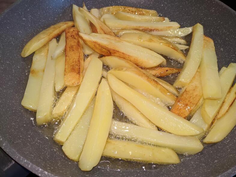 Жарим картофель