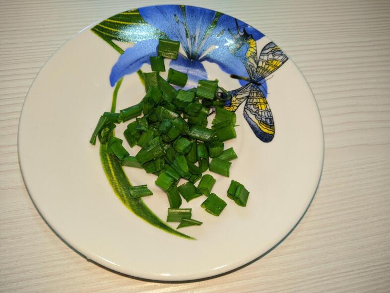 Подготовливаем зеленый лук