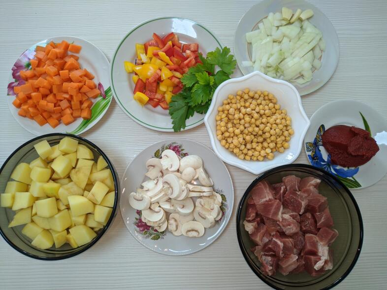 Подготовить овощи и мясо