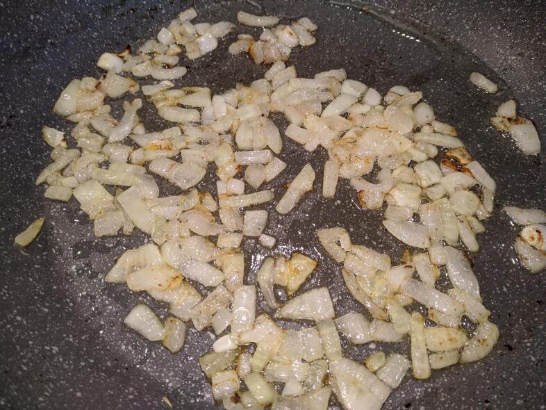 Добавляем чеснок